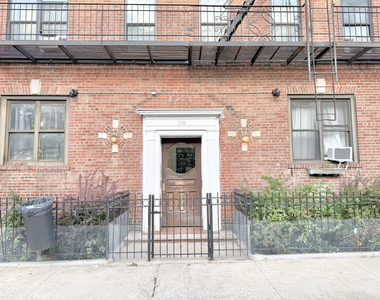 195 Underhill Avenue - Photo Thumbnail 7
