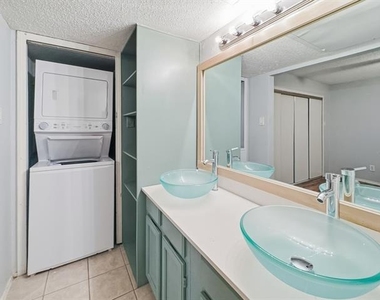 9835 Walnut Street - Photo Thumbnail 4