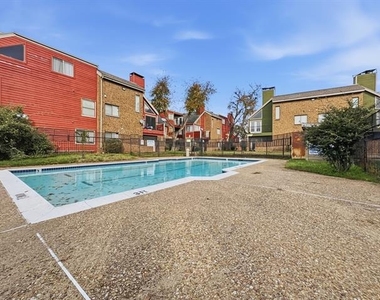 9835 Walnut Street - Photo Thumbnail 2