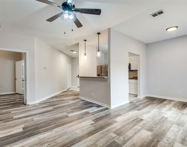 2815 Reagan Street - Photo Thumbnail 6