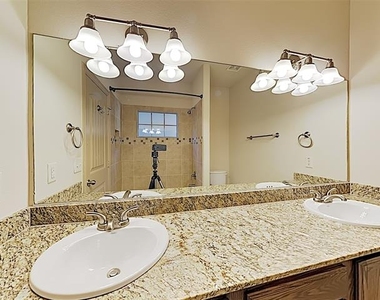 1540 Aldra Drive - Photo Thumbnail 8