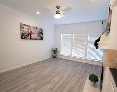 5100 Verde Valley Lane - Photo Thumbnail 2