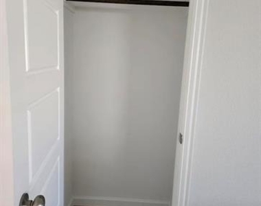 2043 Atlantic Avenue - Photo Thumbnail 19