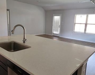 2043 Atlantic Avenue - Photo Thumbnail 11