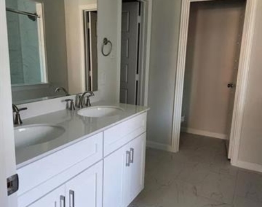 2043 Atlantic Avenue - Photo Thumbnail 15