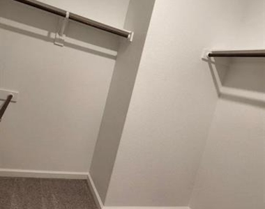 2043 Atlantic Avenue - Photo Thumbnail 20