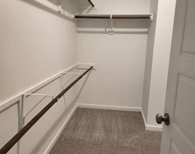 2043 Atlantic Avenue - Photo Thumbnail 16