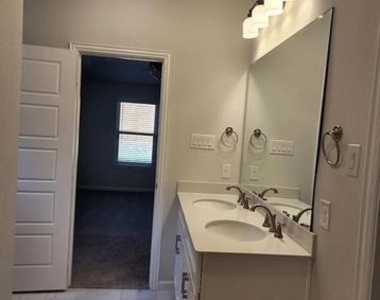 2043 Atlantic Avenue - Photo Thumbnail 18