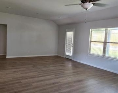2043 Atlantic Avenue - Photo Thumbnail 12