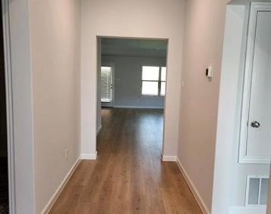 2043 Atlantic Avenue - Photo Thumbnail 2