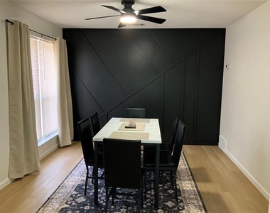 4032 Aragon Drive - Photo Thumbnail 5