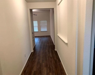2444 Larimar Drive - Photo Thumbnail 2