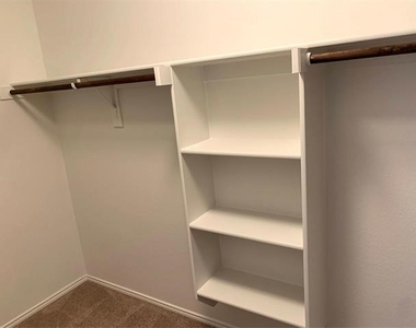 2444 Larimar Drive - Photo Thumbnail 16