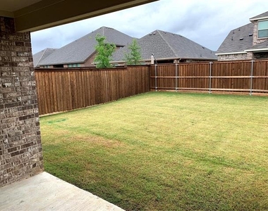 2444 Larimar Drive - Photo Thumbnail 26