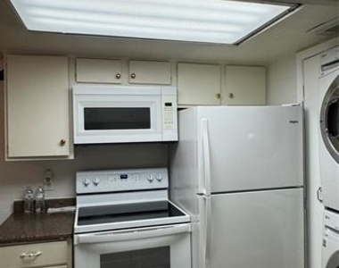 7152 Fair Oaks Avenue - Photo Thumbnail 4