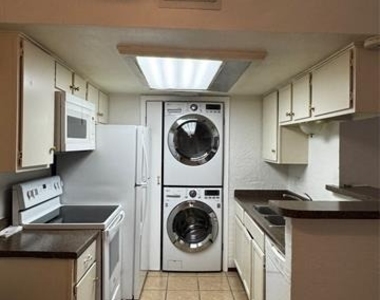 7152 Fair Oaks Avenue - Photo Thumbnail 3