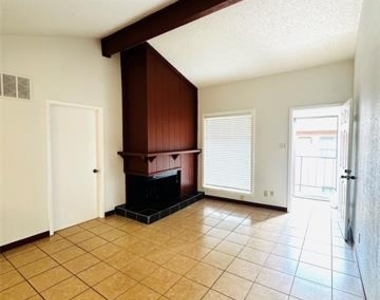 7152 Fair Oaks Avenue - Photo Thumbnail 2