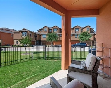 2685 Venice Drive - Photo Thumbnail 5