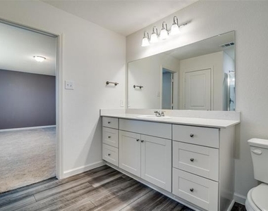 731 Yorkshire Drive - Photo Thumbnail 28