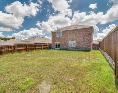 731 Yorkshire Drive - Photo Thumbnail 31