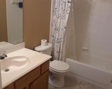 2428 Collier Drive - Photo Thumbnail 2
