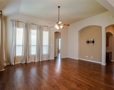 5112 Sweetgum Court - Photo Thumbnail 5