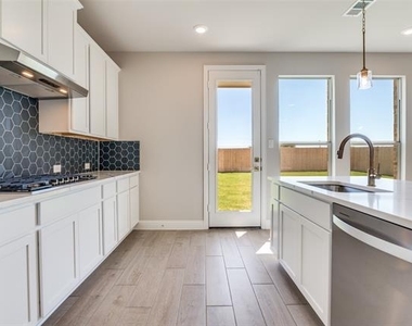 3722 Mighty Oaks Street - Photo Thumbnail 2