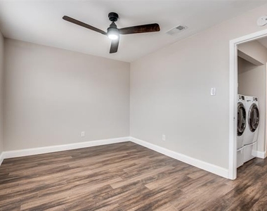202 Samuel Boulevard - Photo Thumbnail 12