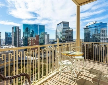 2525 N Pearl Street - Photo Thumbnail 22