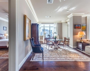 2525 N Pearl Street - Photo Thumbnail 11