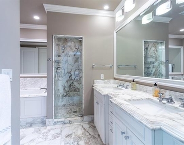 2525 N Pearl Street - Photo Thumbnail 15