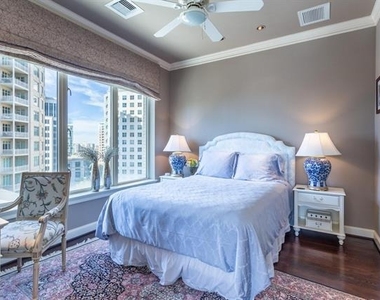 2525 N Pearl Street - Photo Thumbnail 19