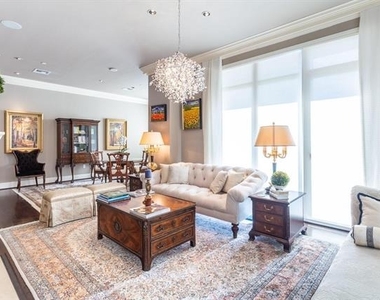 2525 N Pearl Street - Photo Thumbnail 6