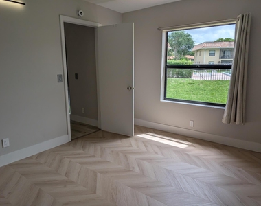 6772 S Palmetto Cir Circle S - Photo Thumbnail 12