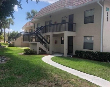 6772 S Palmetto Cir Circle S - Photo Thumbnail 5