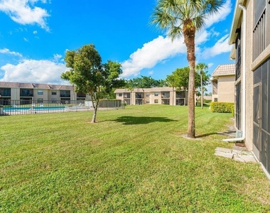 6772 S Palmetto Cir Circle S - Photo Thumbnail 7