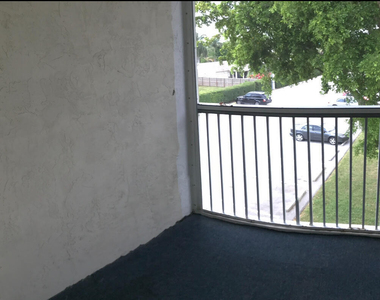 700 Village Green Court - Photo Thumbnail 16