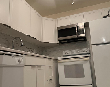 700 Village Green Court - Photo Thumbnail 9
