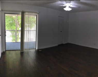 700 Village Green Court - Photo Thumbnail 20