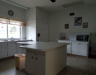 700 Village Green Court - Photo Thumbnail 31