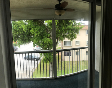 700 Village Green Court - Photo Thumbnail 14
