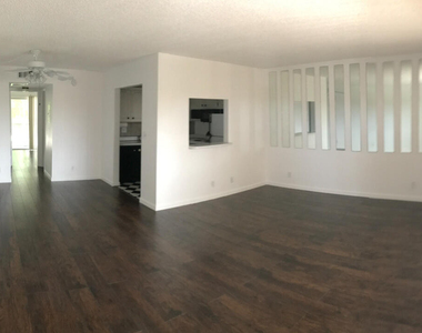 700 Village Green Court - Photo Thumbnail 23