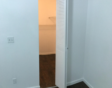 700 Village Green Court - Photo Thumbnail 18