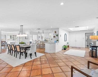 18 Bristol Lane - Photo Thumbnail 9