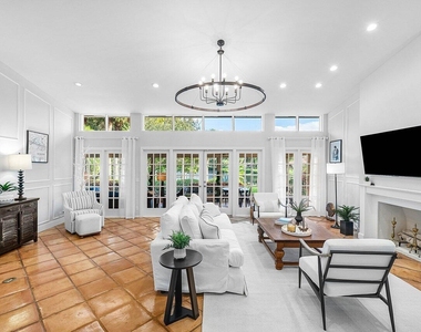 18 Bristol Lane - Photo Thumbnail 23