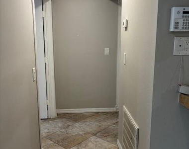 2303 N Congress Avenue - Photo Thumbnail 7