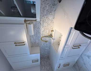 389 Fanshaw - Photo Thumbnail 18