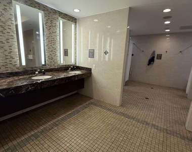 389 Fanshaw - Photo Thumbnail 42