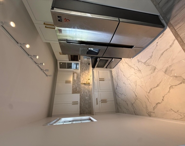 389 Fanshaw - Photo Thumbnail 20