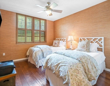 11770 St Andrews Place - Photo Thumbnail 15
